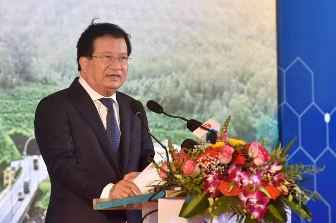 Phó Thủ tướng Trịnh Đình Dũng phát biểu tại lễ khánh thành hầm Hải Vân 2 ngày 11/1.