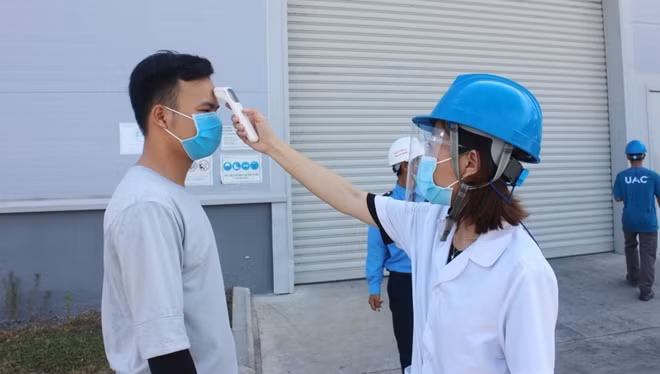 Đà Nẵng vừa ghi nhận thêm 28 ca mắc COVID-19 mới, trong đó có 12 bệnh nhân trong cộng đồng, nhiều trường hợp chưa rõ nguồn lây.