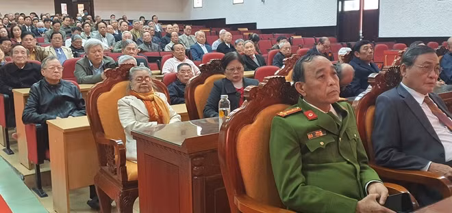 Các đồng chí Công an hưu trí Đà Nẵng tuy đã trở về địa phương, tuổi cao, nhưng vẫn rất tâm huyết với sự nghiệp bảo vệ an ninh tổ quốc, giữ gìn trật tự an toàn xã hội (TTATXH).
