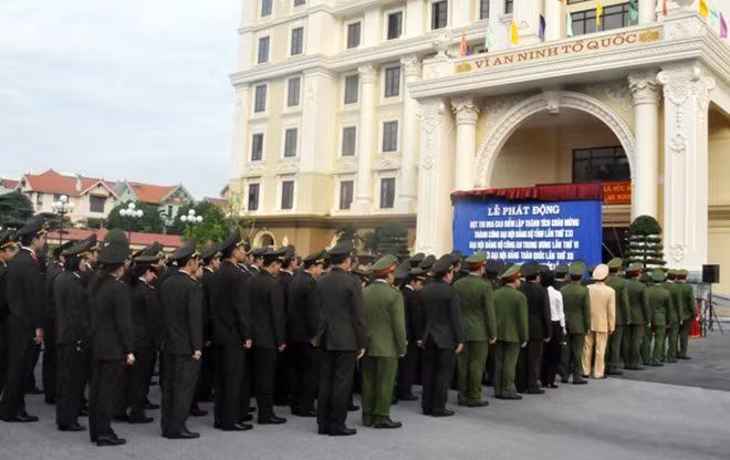 Công an tỉnh Ninh Bình tổ chức Lễ phát động thực hiện đợt cao điểm thi đua