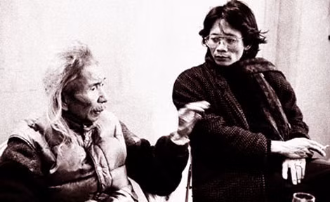 Nhà thơ Mai Linh và nhạc sĩ Văn Cao. Ảnh: Nguyễn Đình Toán.