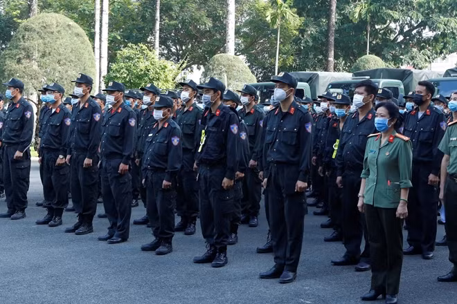 100 CSCĐ nhận nhiệm vụ tại Bình Dương.