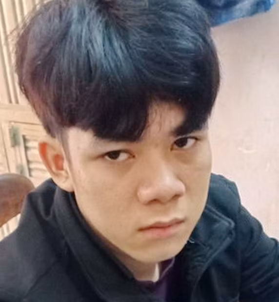 Đối tượng Trần Kim Phước sau khi bị bắt theo lệnh truy nã. Ảnh : Danh Nhân Đối tượng Trần Kim Phước sau khi bị bắt theo lệnh truy nã. Ảnh : Danh Nhân