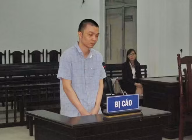 Bị cáo Trương Ngọc Tuyển tại phiên tòa sơ thẩm. Ảnh : Hoàng Thiên Lý