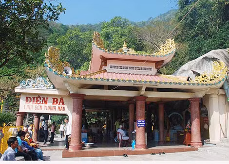 Nơi cửa Phật, Phết đang từng ngày gội rửa lỗi lầm. Nơi cửa Phật, Phết đang từng ngày gội rửa lỗi lầm.
