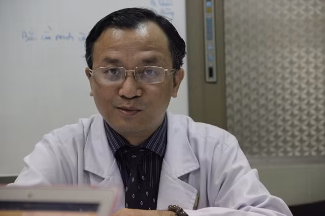 Các bác sĩ Bệnh viện Chợ Rẫy trao đổi về căn bệnh Lupus ban đỏ hệ thống