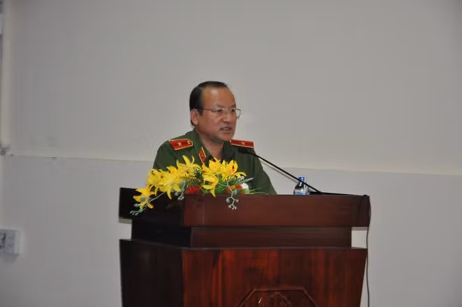 Thiếu tướng Trịnh Văn Thanh trực tiếp chỉ đạo hội nghị.