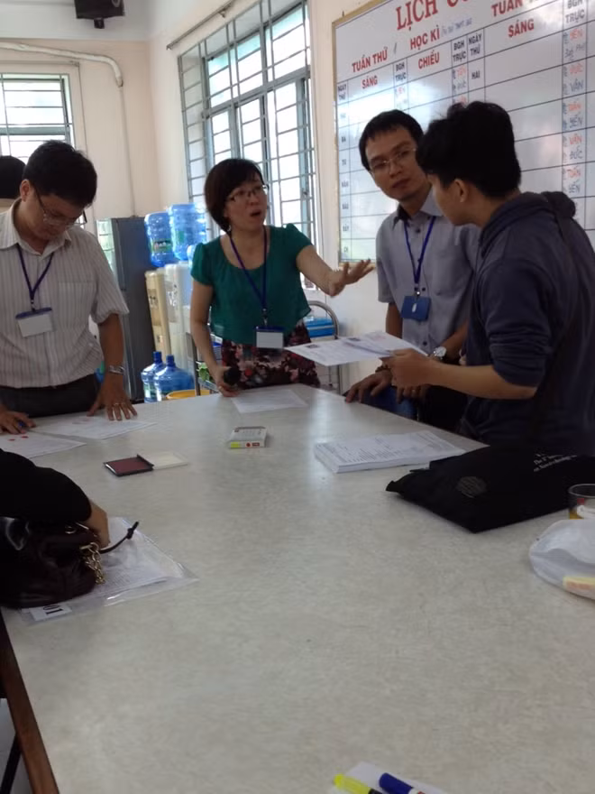 Các trường bắt đầu bận rộn với kì xét tuyển đại học 2017-2018.