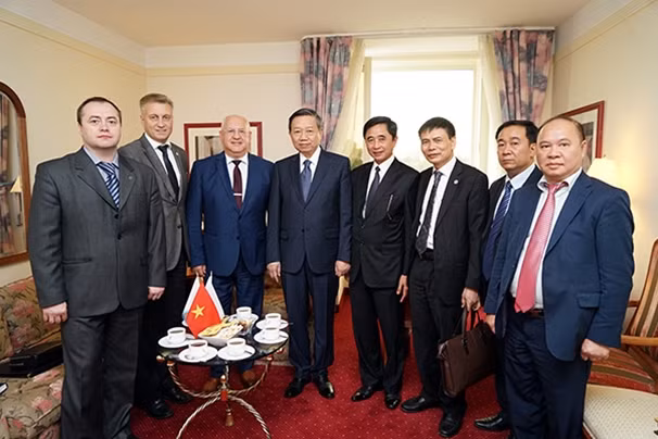 Bộ trưởng Tô Lâm đã tiếp ông Lalenko, Phó Chủ tịch Hiệp hội thể dục thể thao toàn Nga Dymamo đến chào xã giao.