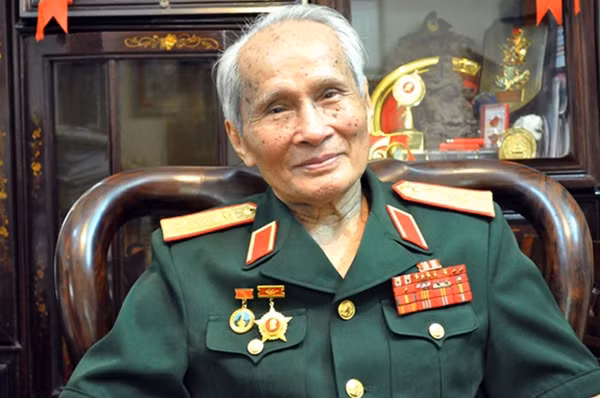 Trung tướng Nguyễn Quốc Thước, nguyên UVTW Đảng, nguyên Tư lệnh quân khu 4.