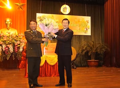 Chủ tịch nước Trương Tấn Sang cùng Thứ trưởng Trần Việt Tân.