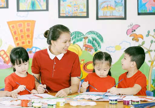 Cơ chế đào tạo giáo viên theo "đặt hàng" đang được kỳ vọng giải quyết triệt để bài toán thừa thiếu giáo viên cục bộ.