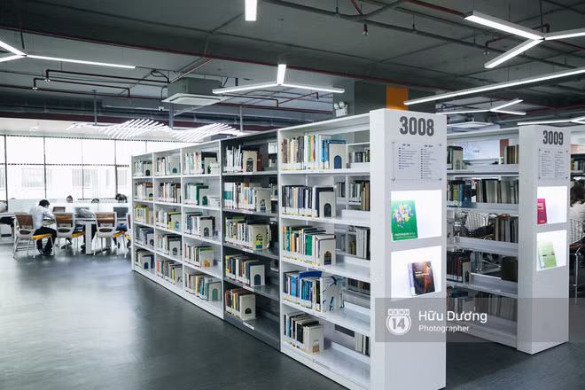 Thư viện điện tử hiện đại của Trường ĐH Tôn Đức Thắng - trường nhiều năm dẫn đầu trong số các trường ĐH Việt Nam lọt bảng xếp hạng uy tín