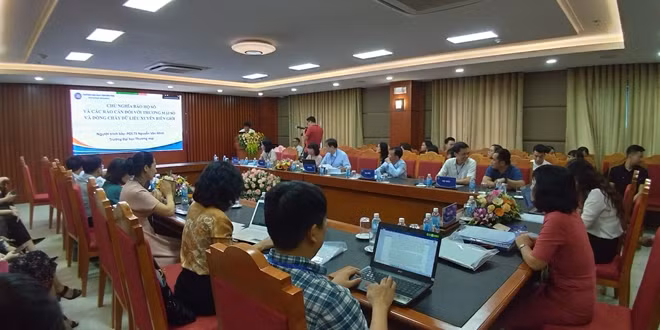 Các đại biểu chia sẻ giải pháp giúp Việt Nam phát triển kinh tế bền vững trong bối cảnh gia tăng bảo hộ thương mại