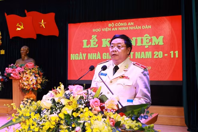 Thiếu tướng Lê Văn Thắng, Giám đốc Học viện ANND cho hay, Học viện sẽ tiếp tục phấn đấu xây dựng đội ngũ giảng viên, cán bộ quản lý giáo dục đủ về số lượng, đảm bảo về chất lượng . Ảnh: Danh Vỵ