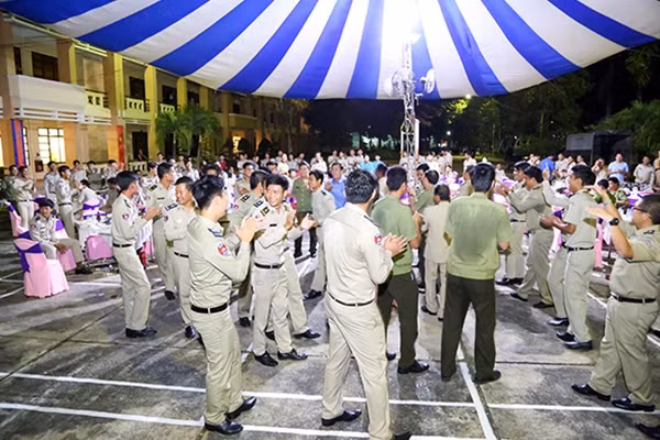 Một số hình ảnh vui chơi của học viên Campuchia trong buổi gặp mặt.