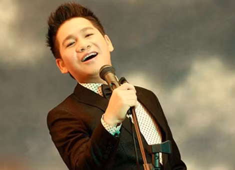 Ca sĩ Trọng Tấn.