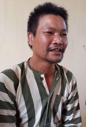 Kẻ sát nhân Nguyễn Văn Dũng tại Cơ quan điều tra. Kẻ sát nhân Nguyễn Văn Dũng tại Cơ quan điều tra.