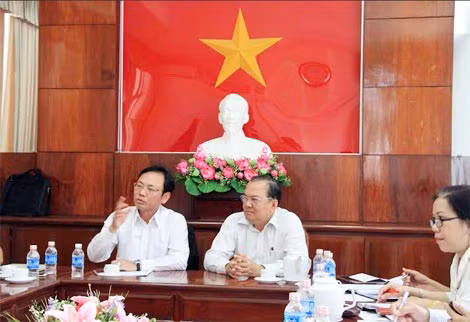 Các đại biểu tham dự cuộc họp xúc tiến đường bay Cần Thơ - Đà Lạt.