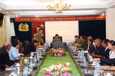 Thiếu tướng Phạm Văn Miên, Tổng Biên tập Báo CAND phát biểu tại buổi gặp mặt.