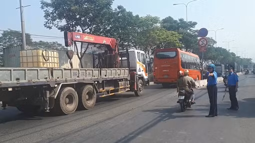 Phối hợp kiểm tra xử lý vi phạm hoạt động vận tải hành khách công cộng ảnh 2