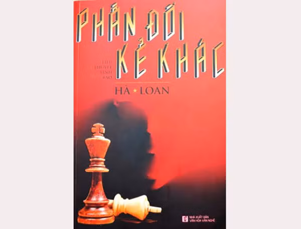 Bìa tiểu thuyết tình báo “Phần đời kẻ khác”.