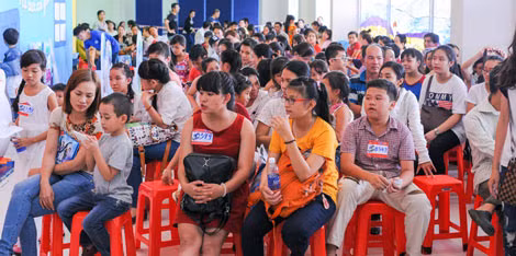 Các thí sinh ở vòng sơ tuyển Giọng hát Việt nhí 2015.