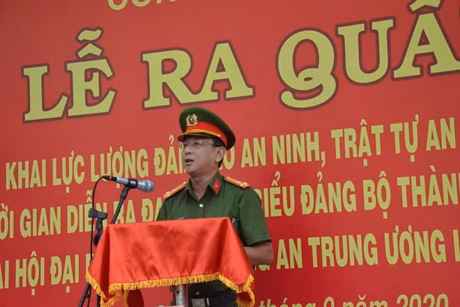 Thượng tá Trần Hồng Minh, Trưởng Công an Quận 3 phát biểu tại buổi lễ.