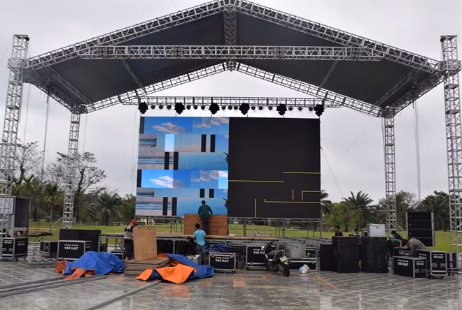 Màn hình Led 60m2 tại Quảng trường phục vụ chung kết AFF Cup