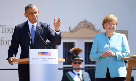 Thủ tướng Đức Angela Merkel và Tổng thống Mỹ Barack Obama phát biểu tại Kruen , miền nam nước Đức, ngày 07 tháng 6 năm 2015 .