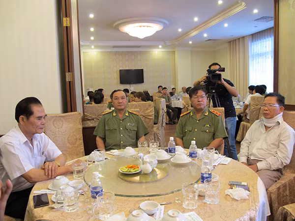 Các đại biểu tham gia buổi gặp mặt. Các đại biểu tham gia buổi gặp mặt.