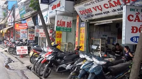 Dùng giấy đăng ký xe giả đi cầm