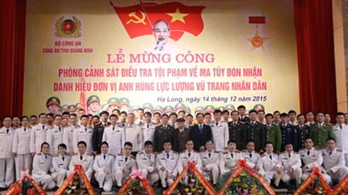 Công an Quảng Ninh mừng công đón nhận danh hiệu Anh hùng