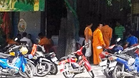 Hàng trăm công nhân tập trung thắc mắc tiền thưởng Tết ảnh 3