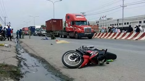 Một phụ nữ tử vong sau TNGT, 2 tài xế rời khỏi hiện trường