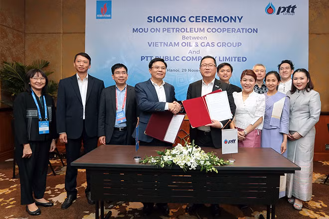 Ký kết biên bản ghi nhớ hợp tác dầu khí giữa PetroVietnam và PTT tại ASCOPE 2019