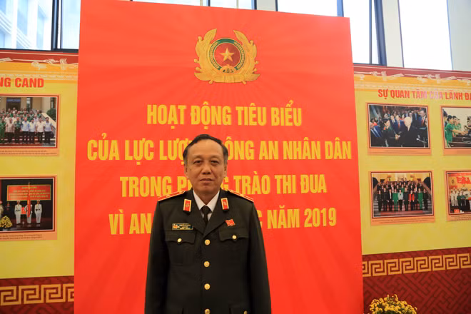 Thiếu tướng Nguyễn Bá Nhiên,Giám đốc Công an tỉnh Bình Định Thiếu tướng Nguyễn Bá Nhiên,Giám đốc Công an tỉnh Bình Định