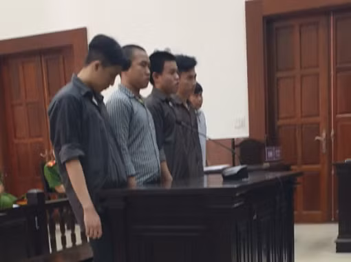 Giết người vì tiếng nẹt pô xe máy