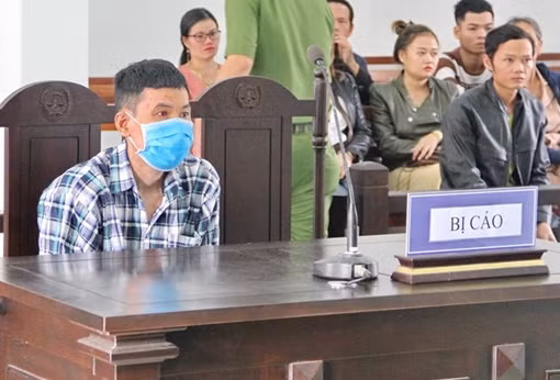 Đổ xăng đốt "vợ hờ", lãnh&nbsp;11 năm tù ảnh 3