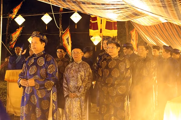 Lễ tế Xã Tắc năm 2016 do ông Nguyễn Dung, Phó Chủ tịch UBND tỉnh Thừa Thiên- Huế làm chủ Lễ tế.