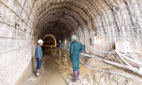 Triển khai công tác trinh sát và thực địa để lên phương án cứu hộ.