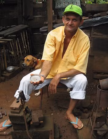 “Lính đánh thuê” A. Ruiz ngao ngán với số chiến lợi phẩm ít ỏi. “Lính đánh thuê” A. Ruiz ngao ngán với số chiến lợi phẩm ít ỏi.