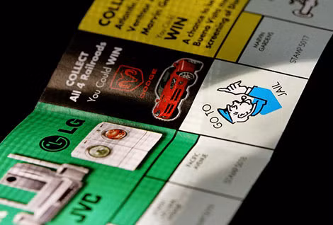 Một tấm phiếu tham dự chương trình Monopoly của McDonalds.