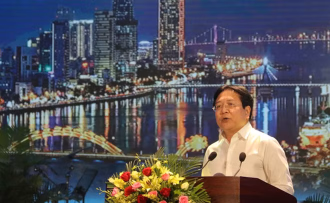 NSND Vương Duy Biên - Thứ trưởng Bộ VHTTDL phát biểu khai mạc Liên hoan.