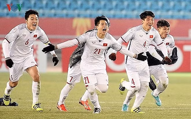 Các chàng trai U23 Việt Nam vui chiến thắng.