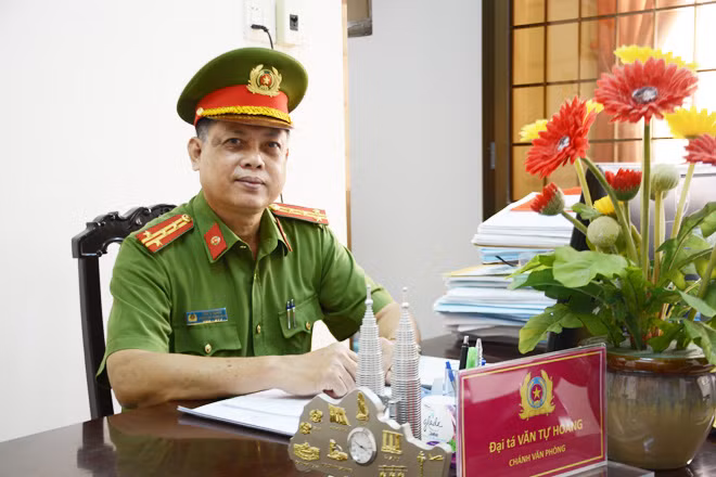 Đại tá Văn Tự Hoàng, Chánh Văn phòng cơ quan CSĐT Công an tỉnh Trà Vinh.