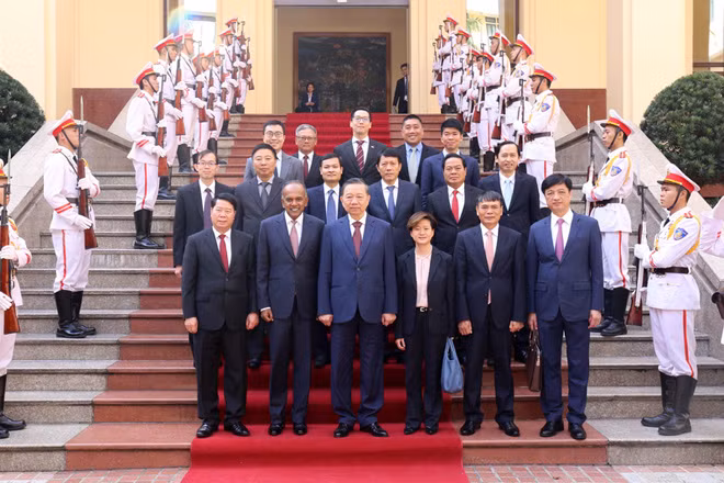 Bộ trưởng Tô Lâm, ngài K. Shanmugam và các đại biểu.