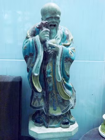 Tượng ông Thọ do nghệ nhân Nguyễn Trí Dạng sáng tác năm 1949.