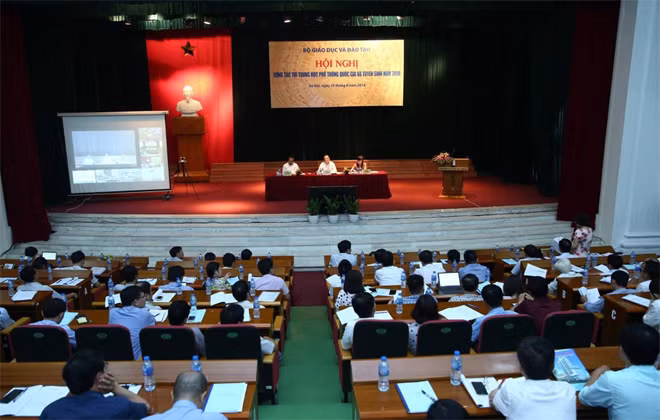 Hội nghị trực tuyến về Kỳ thi THPT quốc gia và tuyển sinh 2018.