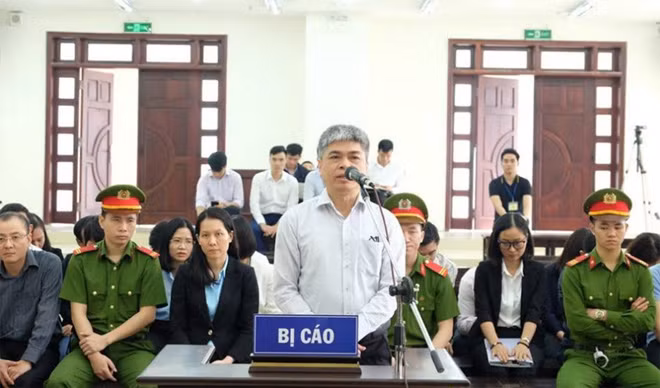 Bị cáo Nguyễn Xuân Sơn.